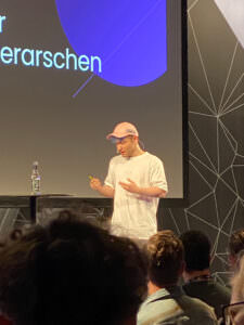 YouTuber Rezo beim OMR-Festival