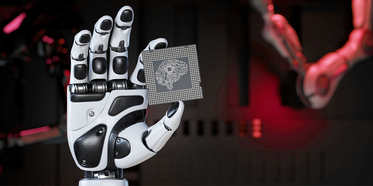 Roboter hält KI-Chip in der Hand